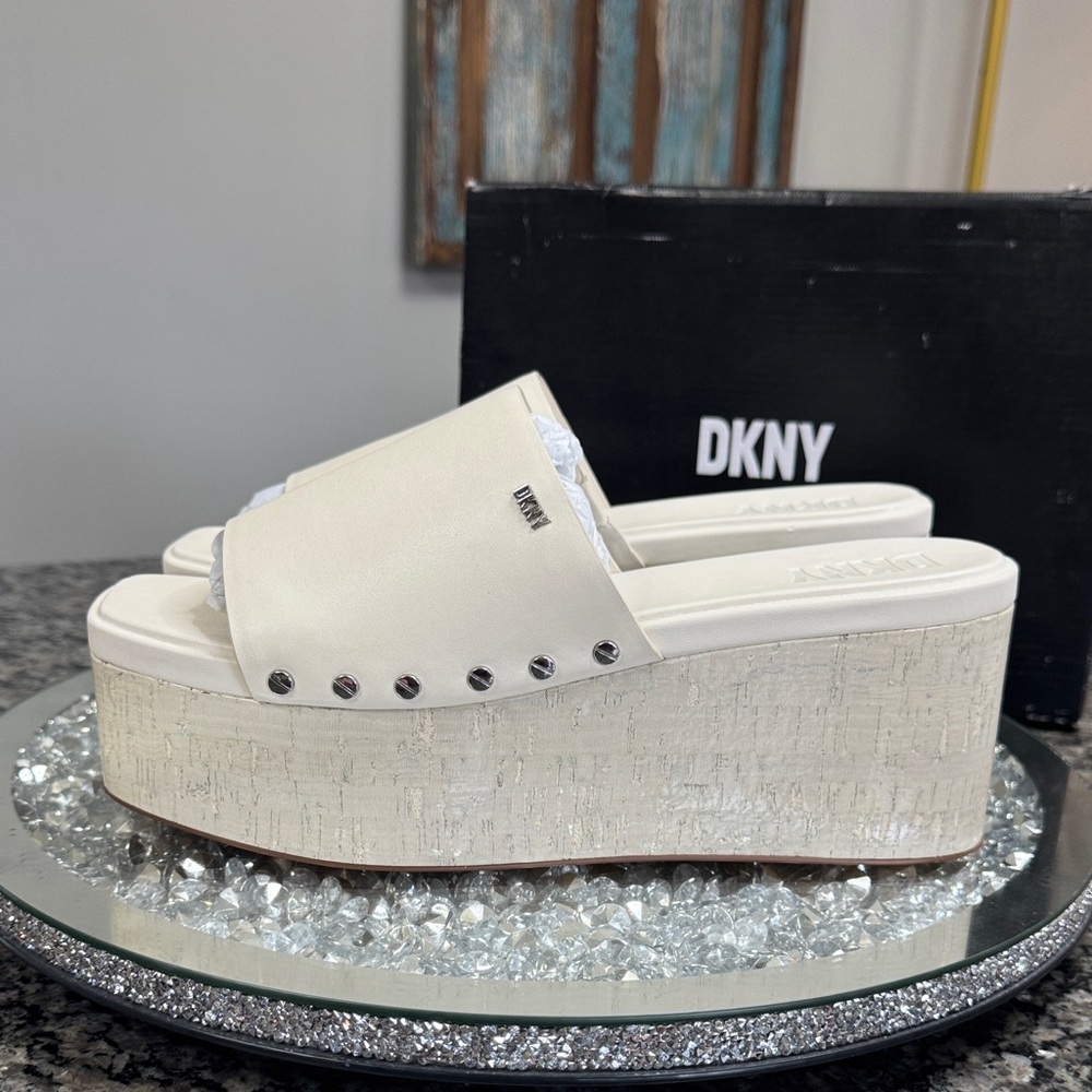 DKNY Alvy Cream White Platform Slide Sandals with Stud Accents NEW 11